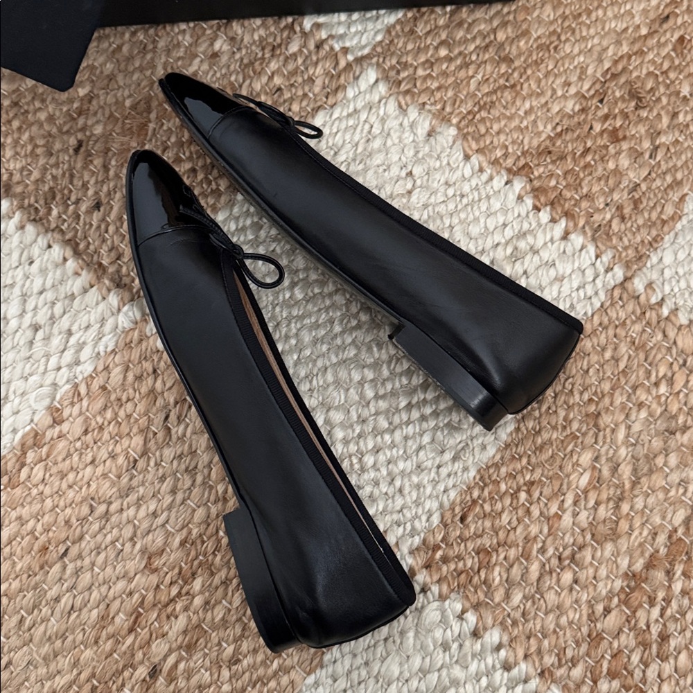 *SOLD* Authentic CHANEL Black Lambskin Patent Ballerina Flats sz 39 - Picture 6 of 12